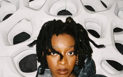 La brillante rappeuse, emcee et actrice Londonienne, Little Simz, sort son 5ème album intitulé NO THANK YOU.