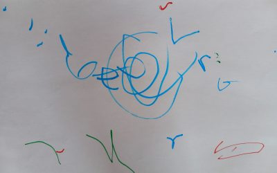 Moana, Louis et Antoine dessinent à Maman et découvrent le micro.